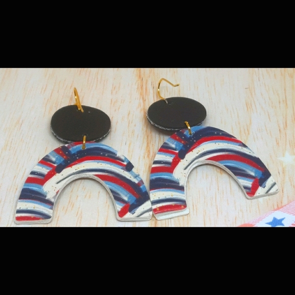 3/$20 Vintage Americana vegan leather rainbows - Picture 3 of 3